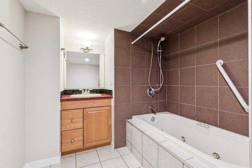 69 Suntree Lane, Okotoks, AB - Indoor Photo Showing Bathroom