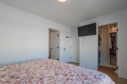 897 Mahogany Boulevard Se, Calgary, AB - Indoor Photo Showing Bedroom