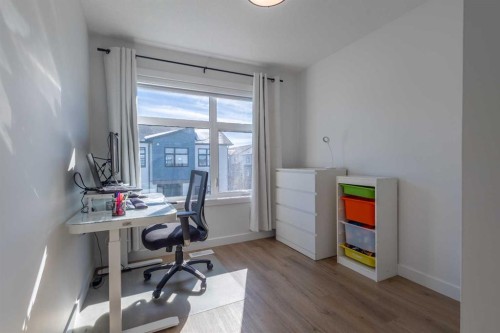 897 Mahogany Boulevard Se, Calgary, AB - Indoor Photo Showing Office
