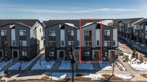 897 Mahogany Boulevard Se, Calgary, AB - Outdoor With Facade