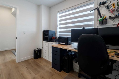 897 Mahogany Boulevard Se, Calgary, AB - Indoor Photo Showing Office