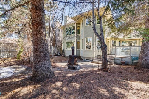 1442 Sunwood Road Se, Calgary, AB - Outdoor