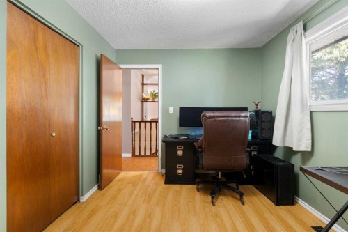 4609 Marcombe Way Ne, Calgary, AB - Indoor Photo Showing Office
