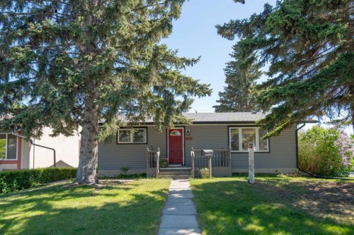 4609 Marcombe Way Ne, Calgary, AB - Outdoor