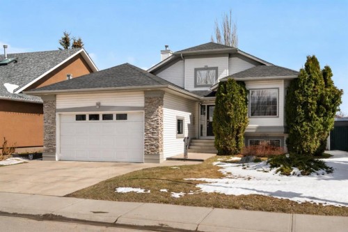 15 Cambridge Glen Drive  Strathmore, AB T1P 1N3