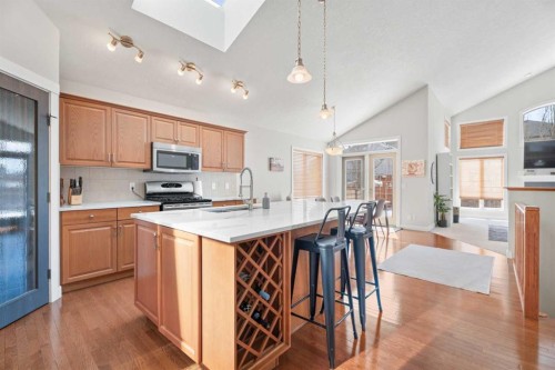 611 Cavendish Beach Bay, Chestermere, AB - Indoor Photo Showing Kitchen With Upgraded Kitchen