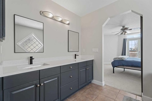 611 Cavendish Beach Bay, Chestermere, AB - Indoor Photo Showing Bathroom