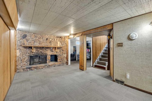 5008 2 Street Nw, Calgary, AB - Indoor With Fireplace
