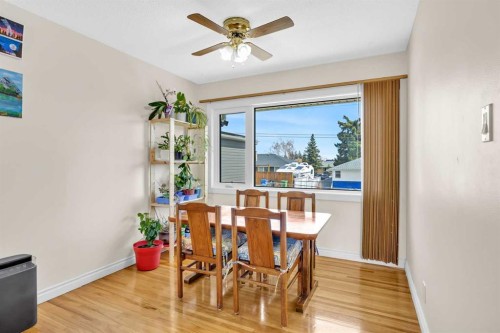 5008 2 Street Nw, Calgary, AB - Indoor Photo Showing Dining Room