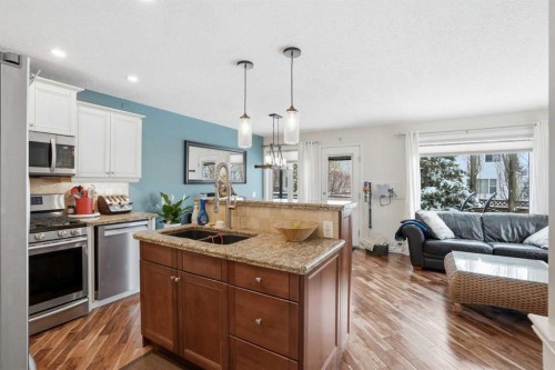 161 Douglas Glen Heath Se, Calgary, AB - Indoor Photo Showing Other Room