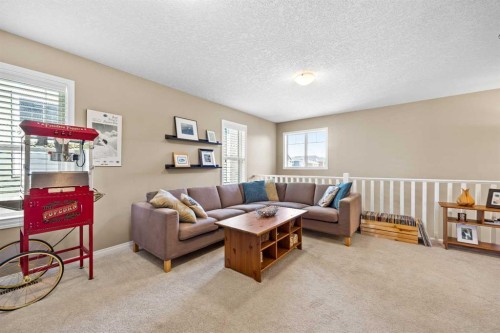 211 Mountainview Drive, Okotoks, AB - Indoor Photo Showing Living Room