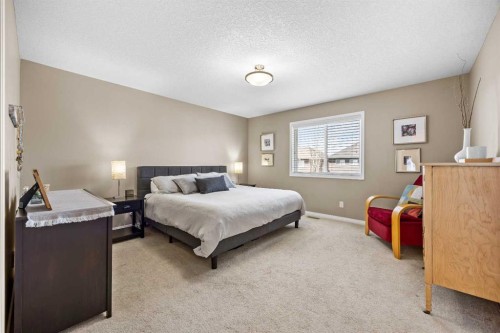 211 Mountainview Drive, Okotoks, AB - Indoor Photo Showing Bedroom