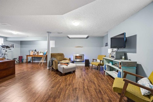 211 Mountainview Drive, Okotoks, AB - Indoor