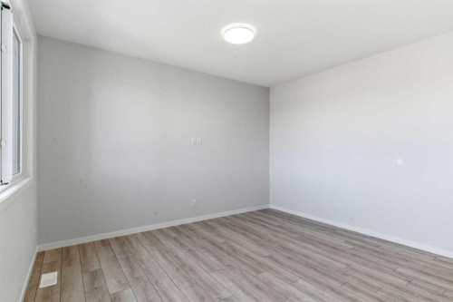 623 Buffaloberry Manor Se, Calgary, AB - Indoor Photo Showing Other Room
