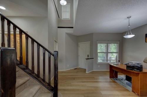 587 Everbrook Way Sw, Calgary, AB - Indoor