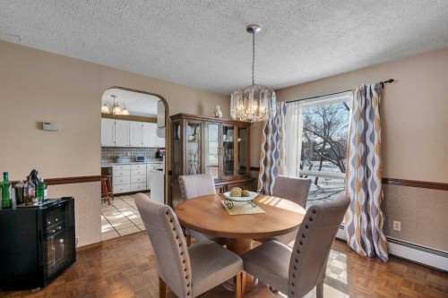 51 Parkwood Crescent, Strathmore, AB - Indoor Photo Showing Dining Room