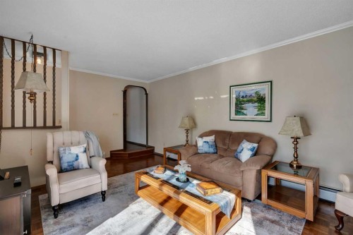 51 Parkwood Crescent, Strathmore, AB - Indoor Photo Showing Living Room