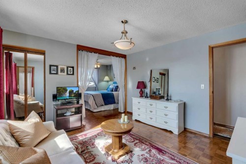 51 Parkwood Crescent, Strathmore, AB - Indoor Photo Showing Living Room
