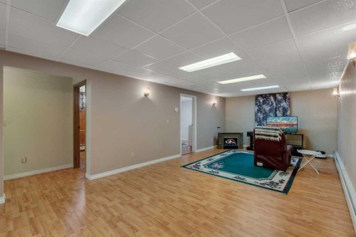 51 Parkwood Crescent, Strathmore, AB - Indoor