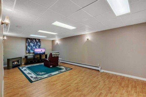 51 Parkwood Crescent, Strathmore, AB - Indoor