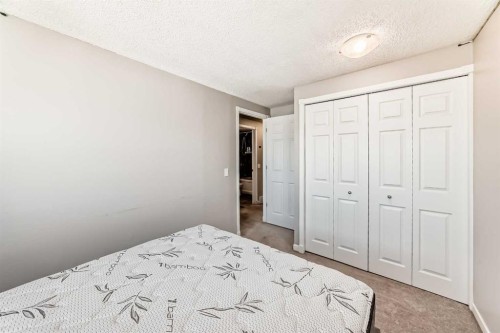 13-1845 Lysander Crescent Se, Calgary, AB - Indoor Photo Showing Bedroom
