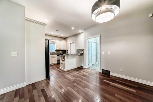 1444 40 Street Sw, Calgary, AB - Indoor