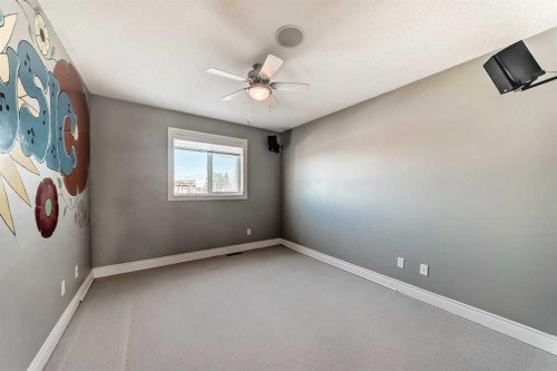 1444 40 Street Sw, Calgary, AB - Indoor Photo Showing Other Room