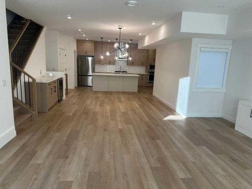 4740 Bowness Road, Calgary, AB 