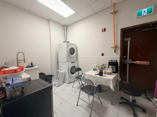 123 Macleod Trail, Calgary, AB 