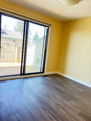 44 Edgemont Estates Road Nw, Calgary, AB - Indoor Photo Showing Other Room