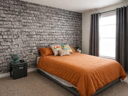 366 Mahogany Boulevard Se, Calgary, AB - Indoor Photo Showing Bedroom