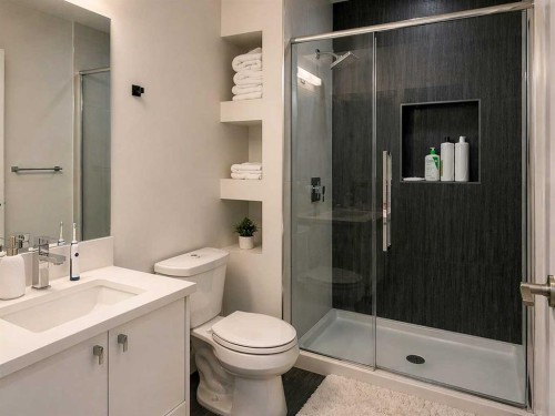 366 Mahogany Boulevard Se, Calgary, AB - Indoor Photo Showing Bathroom