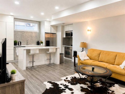 366 Mahogany Boulevard Se, Calgary, AB - Indoor Photo Showing Other Room