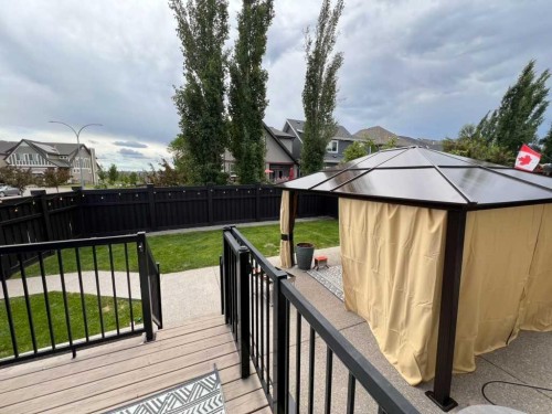 366 Mahogany Boulevard Se, Calgary, AB - Outdoor