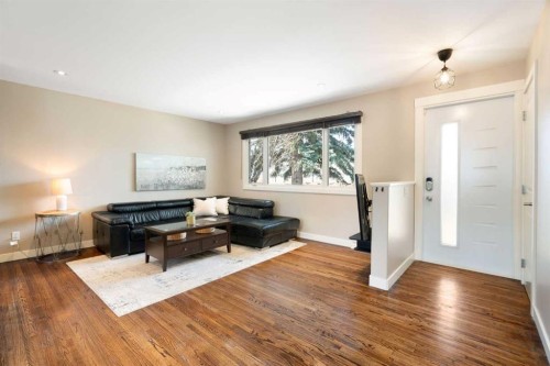 142 Winston Drive Sw, Calgary, AB - Indoor