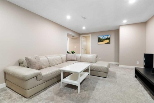 142 Winston Drive Sw, Calgary, AB - Indoor Photo Showing Other Room