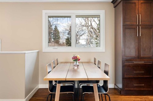 142 Winston Drive Sw, Calgary, AB - Indoor Photo Showing Dining Room