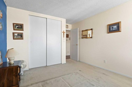 16A-231 Heritage Drive Se, Calgary, AB - Indoor Photo Showing Other Room