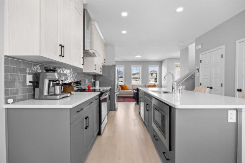 170 Dawson Harbour Rise, Chestermere, AB - Indoor Photo Showing Kitchen With Upgraded Kitchen