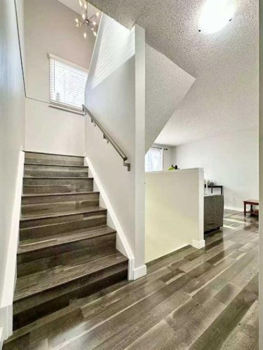 16-6915 Ranchview Drive Nw, Calgary, AB - Indoor Photo Showing Other Room