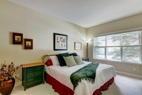 8 Straddock Villas Sw, Calgary, AB 