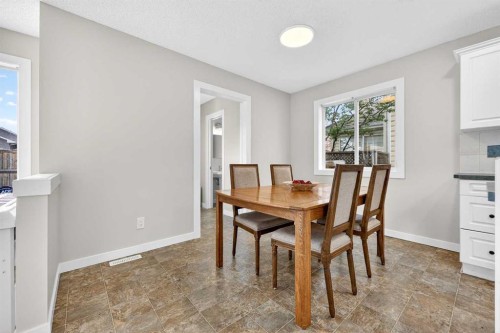 988 Prestwick Circle Se, Calgary, AB - Indoor Photo Showing Dining Room