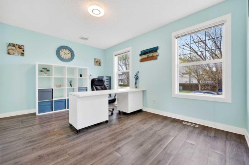 988 Prestwick Circle Se, Calgary, AB - Indoor Photo Showing Office