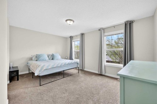 988 Prestwick Circle Se, Calgary, AB - Indoor Photo Showing Bedroom