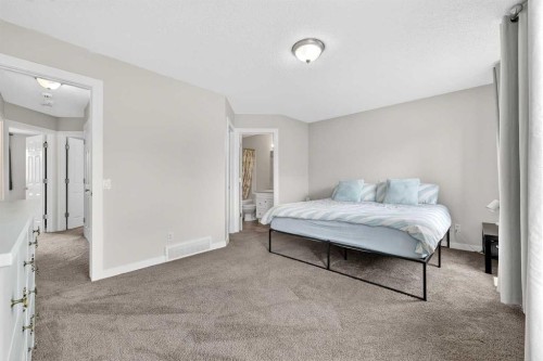988 Prestwick Circle Se, Calgary, AB - Indoor Photo Showing Bedroom