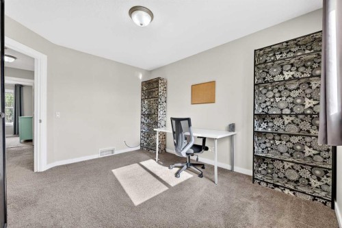 988 Prestwick Circle Se, Calgary, AB - Indoor Photo Showing Other Room