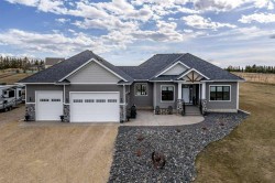 32172 Willow Way Rural Rocky View County, AB T4C 2Y4
