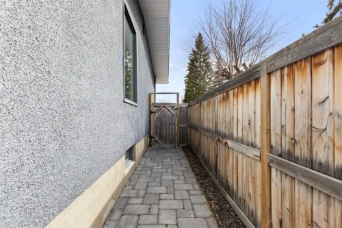 348 Wascana Crescent Se, Calgary, AB - Outdoor With Exterior