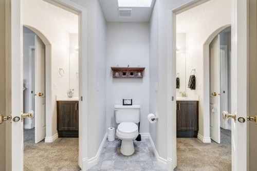 123 Springmere Place, Chestermere, AB - Indoor Photo Showing Bathroom