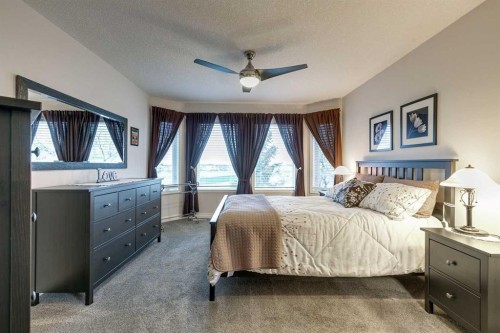 123 Springmere Place, Chestermere, AB - Indoor Photo Showing Bedroom